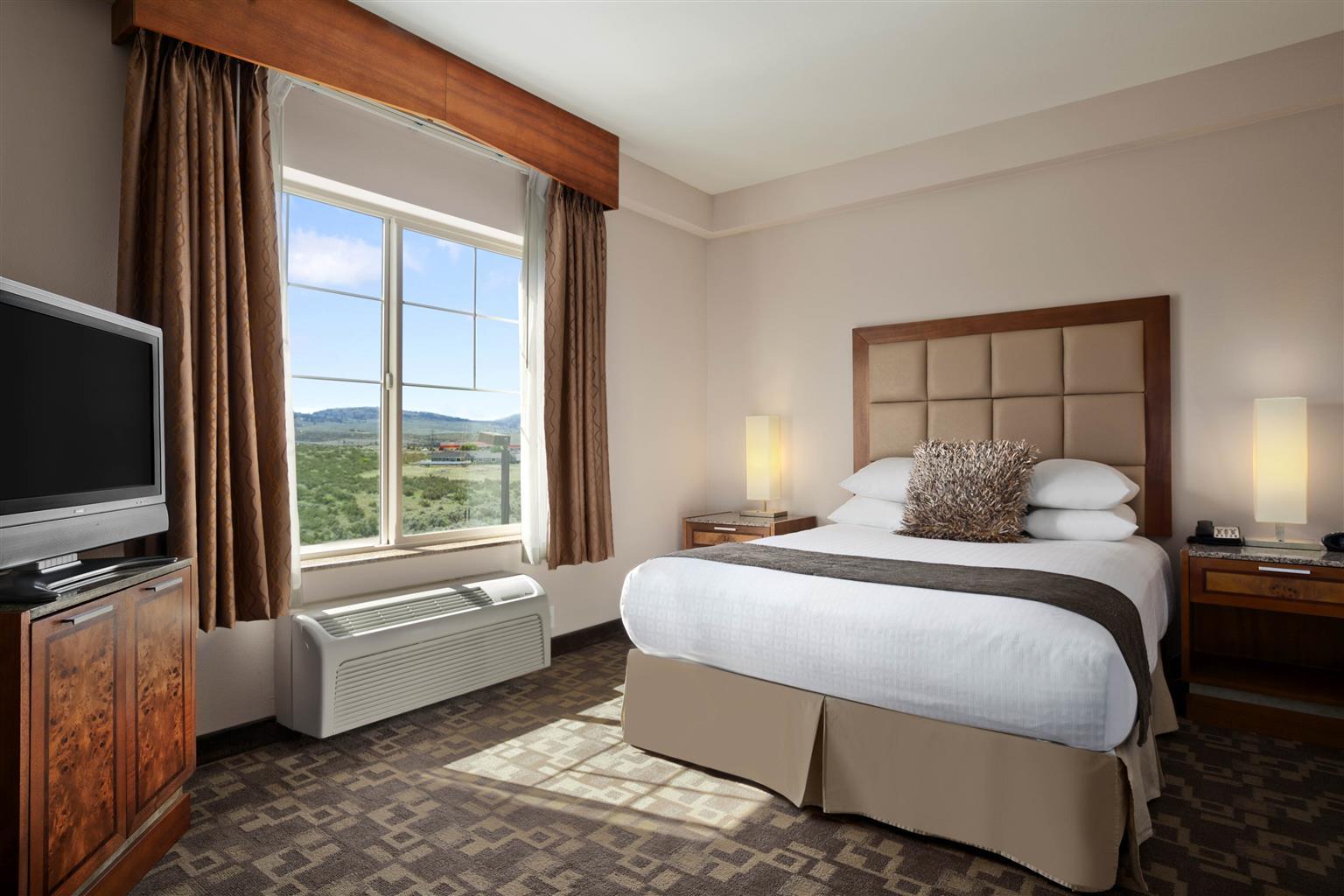 Best Western Plus Peppertree Inn At Omak Exterior foto