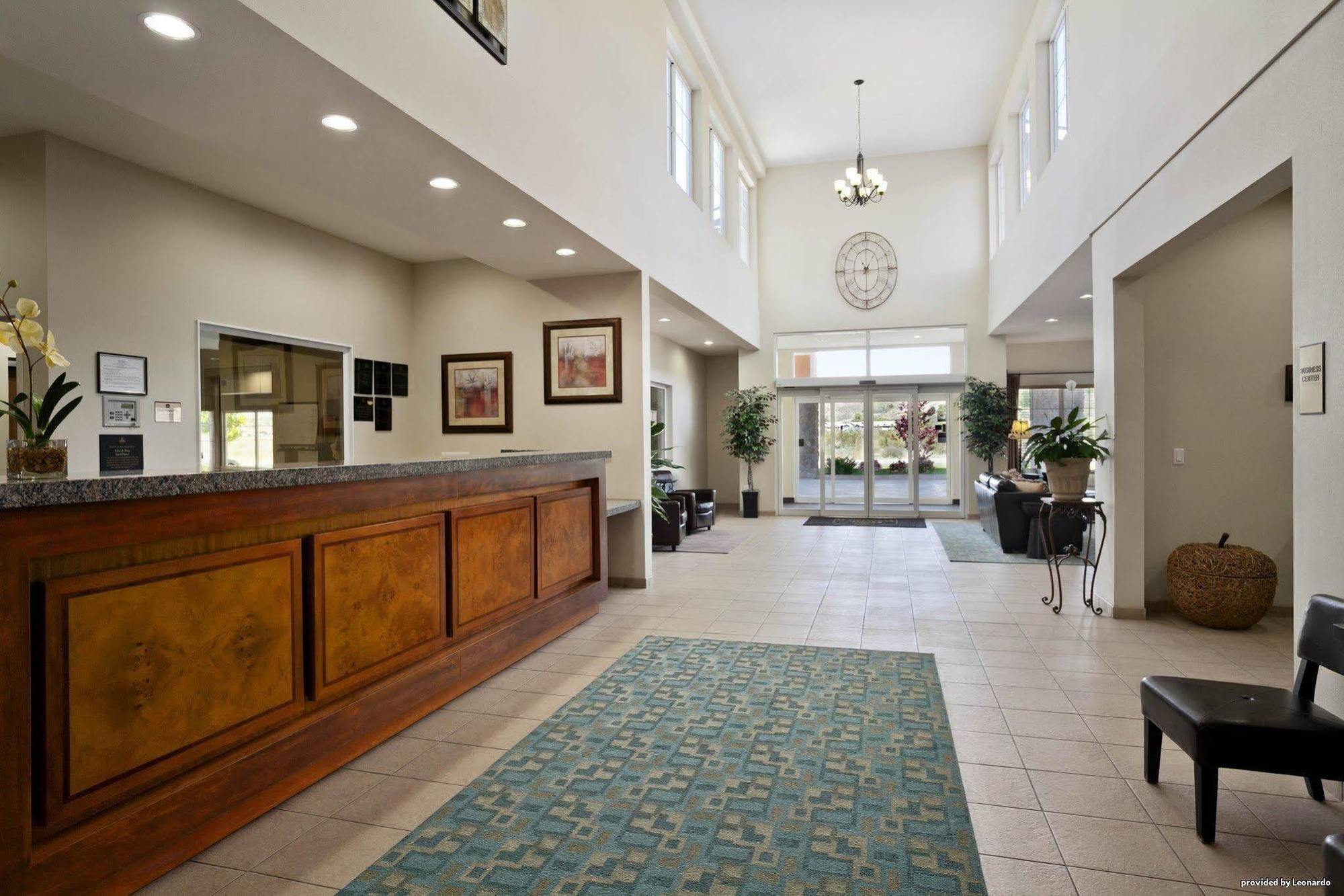 Best Western Plus Peppertree Inn At Omak Exterior foto
